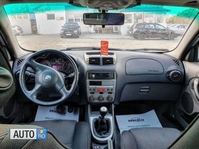 Second-hand Alfa Romeo 147 150 CP (110 kW) 2005 Argintiu Hatchback