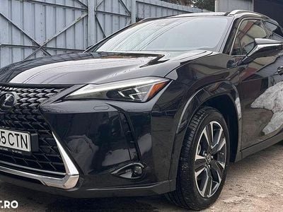 Second-hand Lexus UX 250h E-FOUR Luxury Line 177 CP (130 kW) 2024 Culoarenegru SUV