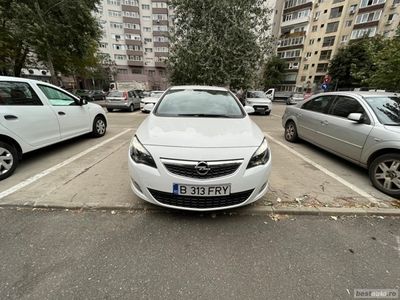 second-hand Opel Astra 2012 (km reali)