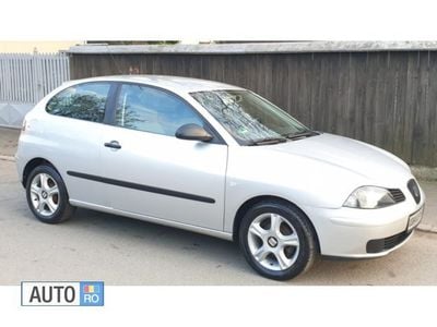 Argintiu Utilizat 2004 Seat Ibiza Cabrio | 1.299 EUR