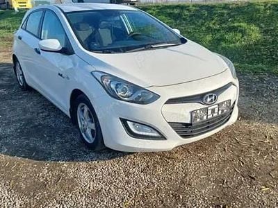 Alb Utilizat 2013 Hyundai i30 Berlinǎ | 4.700 EUR (Preț bun)
