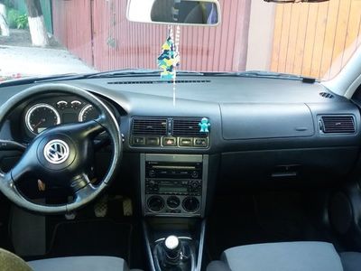 Albastru Utilizat 2001 VW Golf IV Hatchback | 2.500 EUR (Scump)