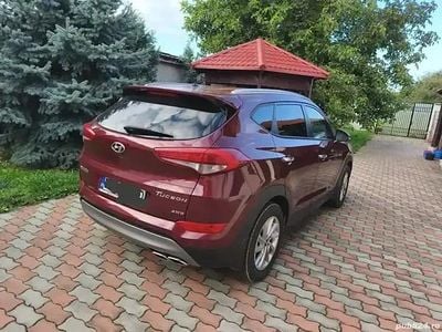Rosu Utilizat 2016 Hyundai Tucson SUV | 12.800 EUR (Preț OK)