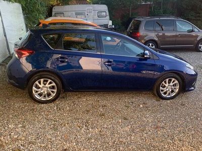 second-hand Toyota Auris Hybrid 