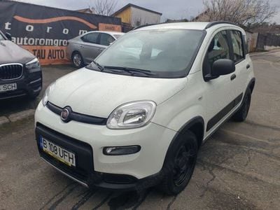 Alb Utilizat 2020 Fiat Panda 4x4 Hatchback | 9.996 EUR