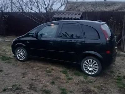 Utilizat 2005 Opel Meriva Monovolum | 900 EUR