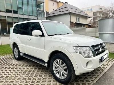 Second-hand Mitsubishi Pajero 200 CP (147 kW) 2012 Alb SUV