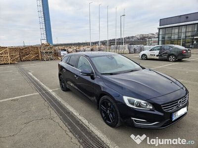 second-hand Volvo V60 2.4 d6 plug-in hybrid Summum AWD - Se ofera factura fiscala