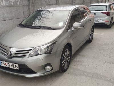 second-hand Toyota Avensis Combi 1.8 Executive