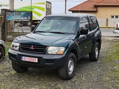 second-hand Mitsubishi Pajero Metal Top 2.5