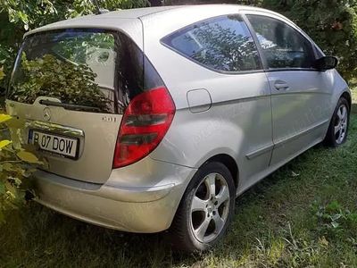 Gri Utilizat 2004 Mercedes A160 Hatchback | 2.000 EUR