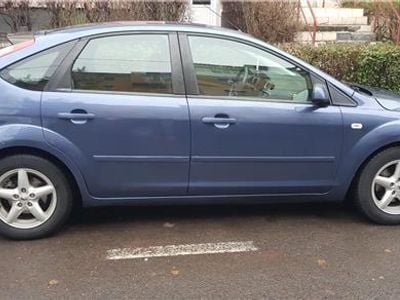 Second-hand Ford Focus 100 CP (73 kW) 2005 Albastru Hatchback