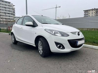 Alb Second-hand 2012 Mazda 2 Hatchback | 3.900 EUR (Preț bun)