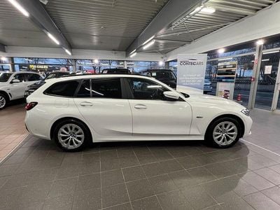 BMW 330e