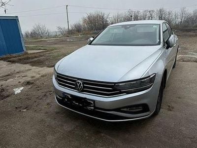 Second-hand VW Passat Advance 150 CP (110 kW) 2021 Culoaregri Berlinǎ