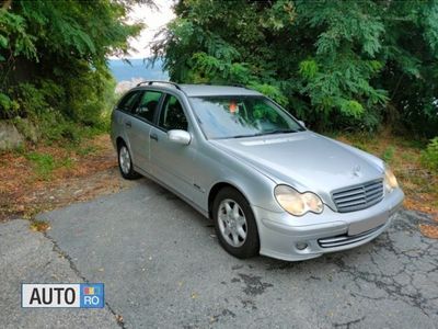 second-hand Mercedes C200 