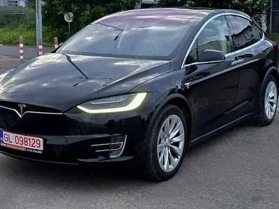 Second-hand 2017 Tesla Model X SUV | 27.950 EUR (Preț bun)