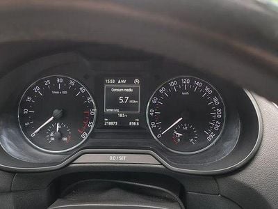 Albastru Utilizat 2015 Skoda Octavia Ambition Break | 7.990 EUR (Preț OK)