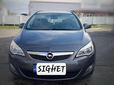 Second-hand Opel Astra Sport 130 CP (95 kW) 2011 Gri Break