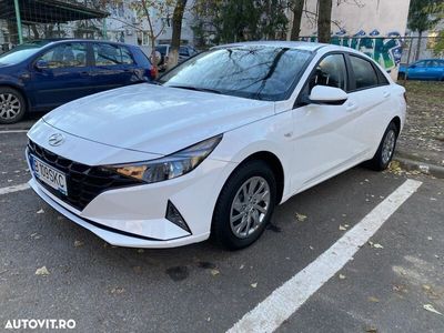 second-hand Hyundai Elantra 1.6 l 123 CP 6MT Classic