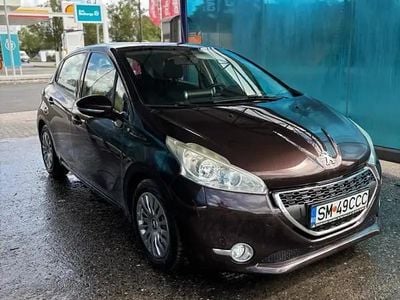 Second-hand Peugeot 208 95 CP (69 kW) 2012 Hatchback