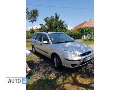Second-hand Ford Focus 90 CP (66 kW) 2003 Argintiu Break