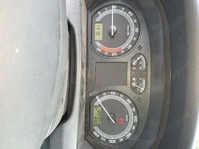 Gri Utilizat 2008 Skoda Fabia Hatchback | 2.400 EUR (Preț OK)