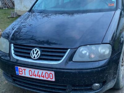 second-hand VW Touran 2.0 dsg 140hp