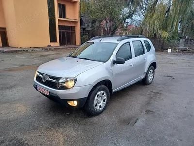 Gri Utilizat 2014 Dacia Duster SUV | 6.750 EUR (Preț OK)
