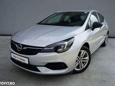 Gri deschis metalic perleffect Utilizat 2021 Opel Astra Elegance Hatchback | 12.100 EUR (Puțin scump)
