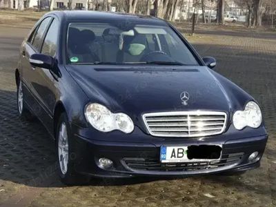 Mercedes 220