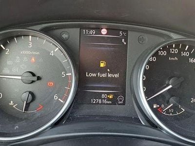 Second-hand Nissan Qashqai Tekna 114 CP (83 kW) 2018 Culoaremaro SUV