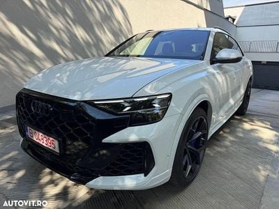 Nouă Audi RS Q8 Performance 640 CP (470 kW) 2025 Culoarealb SUV
