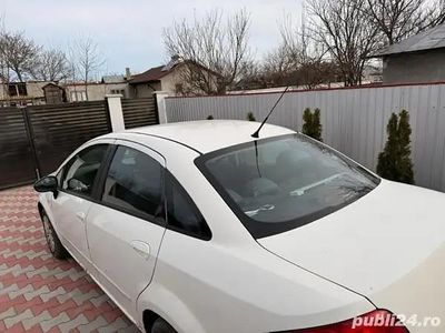Second-hand Fiat Linea 120 CP (88 kW) 2011 Berlinǎ