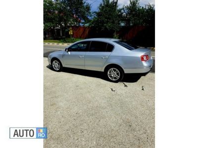 Second-hand VW Passat 140 CP (102 kW) 2006 Argintiu