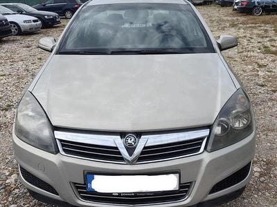 Second-hand Opel Astra 116 CP (85 kW) 2008 Culoaregri Hatchback