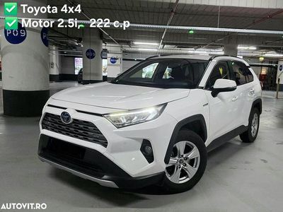 Second-hand Toyota RAV4 Hybrid 218 CP (160 kW) 2019 Culoarealb SUV