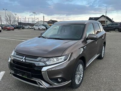 second-hand Mitsubishi Outlander P-HEV 2.4 L 4X4 Instyle