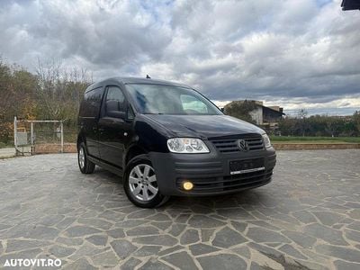 Culoarenegru Utilizat 2010 VW Caddy Life Monovolum | 4.700 EUR (Super Preț)