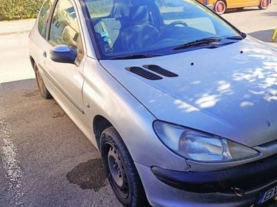 Gri Utilizat 2001 Peugeot 206 Hatchback | 2.500 EUR