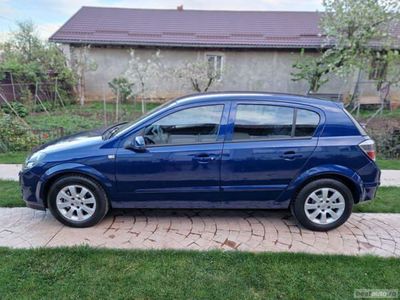 second-hand Opel Astra 1.6 Benzina Cutie Automată