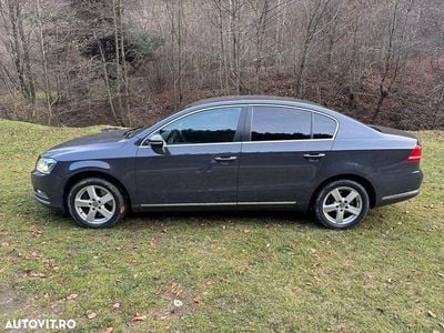 Culoaregri Second-hand 2015 VW Passat Highline Berlinǎ | 10.950 EUR (Super Preț)