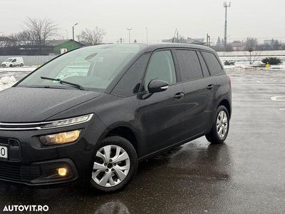 Culoarenegru Second-hand 2018 Citroën C4 SpaceTourer Start Monovolum | 8.990 EUR