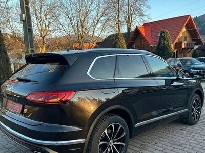 Maro Utilizat 2018 VW Touareg Atmosphere SUV | 33.759 EUR