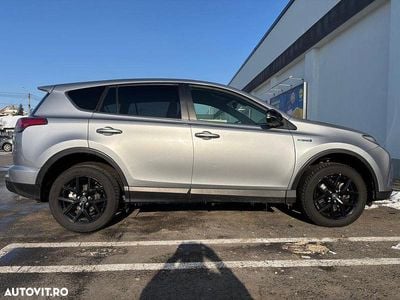 Second-hand Toyota RAV4 Hybrid Executive 155 CP (114 kW) 2018 Culoaregri SUV