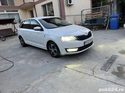 Alb Utilizat 2014 Skoda Rapid Hatchback | 3.800 EUR (Preț bun)