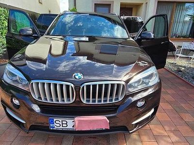 Second-hand BMW X5 313 CP (230 kW) 2016 Culoaremaro SUV