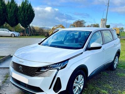 Second-hand Peugeot 5008 Active 130 CP (95 kW) 2021 Culoarealb SUV