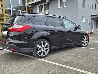 Negru Utilizat 2014 Ford Focus Break | 4.250 EUR (Super Preț)