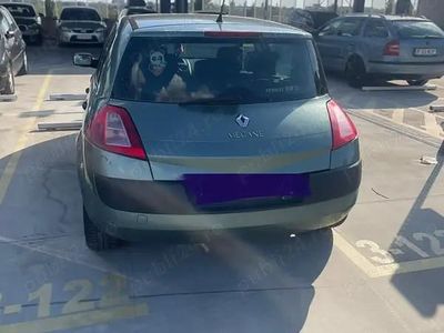 Verde Utilizat 2002 Renault Mégane Berlinǎ | 4.500 EUR